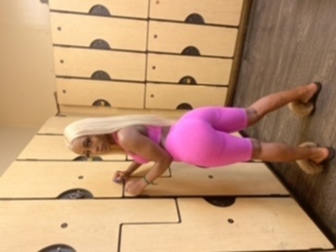 @damnrite_imholly leak Onlyfans photos for free 

 picture 2