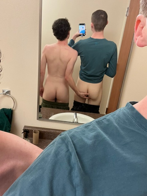 dandt2526 OnlyFans Leaks (29 Photos and 40 Videos) 

 picture 2