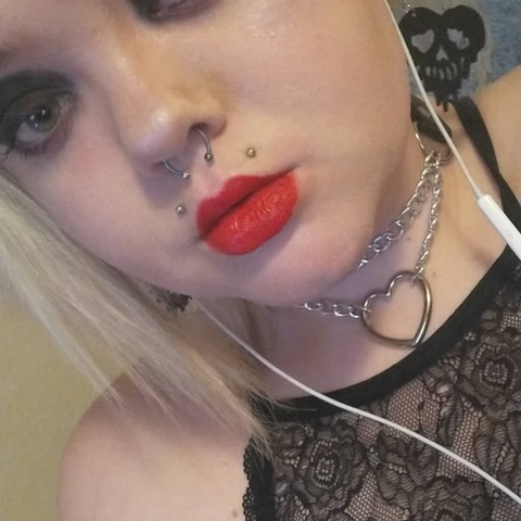 View danibananie OnlyFans content for free 

 picture 2