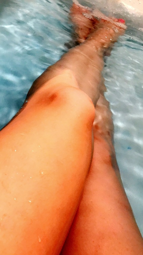 danistarr420 (Dani Starr) OnlyFans Leaked Pictures & Videos 

 picture 2