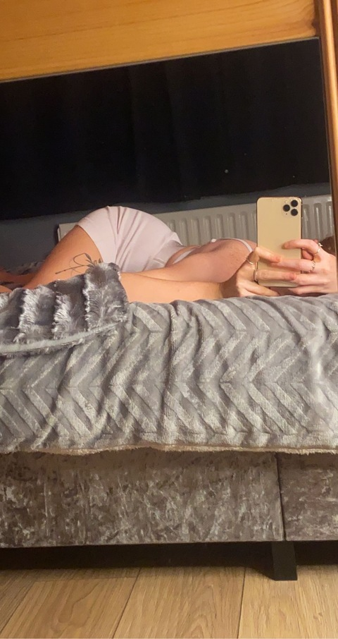 View daniw1307 OnlyFans content for free 

 picture 2