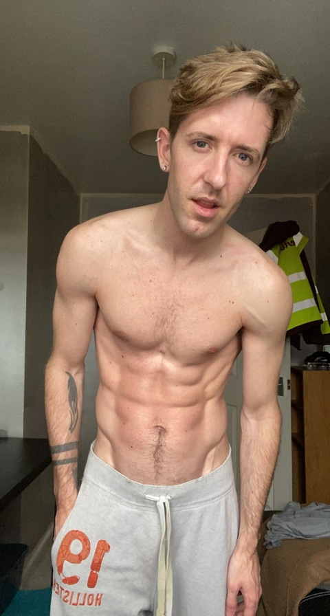 View danny_betts_1 OnlyFans content for free 

 picture 2