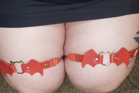 daughteroflilith69 OnlyFans Leak (14 Photos and 3 Videos) 

 picture 2