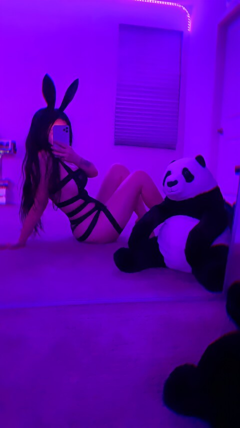davinafindom OnlyFans Leaks (100 Photos and 16 Videos) 

 picture 2