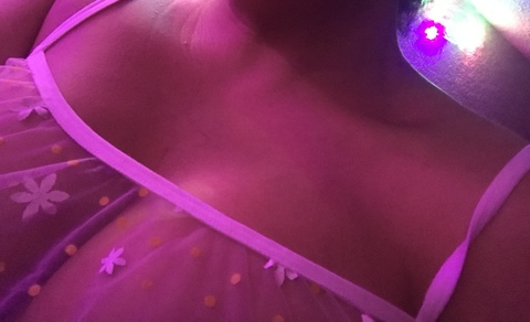 View Delixxx (deelixxx) OnlyFans 33 Photos and 10 Videos leaks 

 picture 2