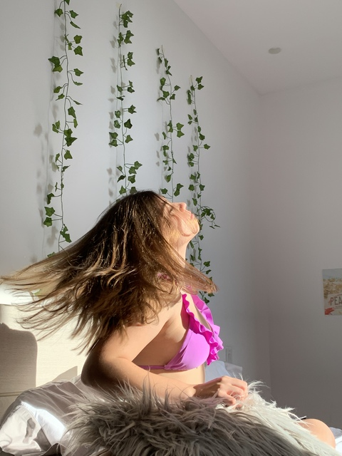 View denisa.olt OnlyFans content for free 

 picture 2