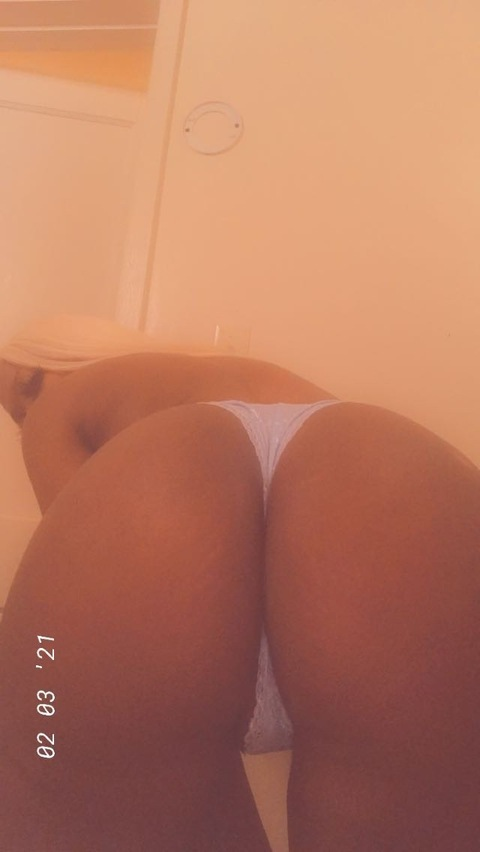 View 🎱 (descreet27) OnlyFans 10 Photos and 11 Videos for free 

 picture 2