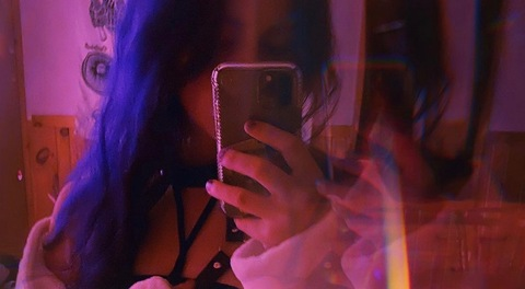 Download desirae22 OnlyFans content for free 

 picture 2