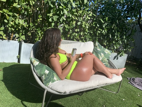 View desiraeeebaeee (Desirae) OnlyFans 34 Photos and 17 Videos gallery 

 picture 2