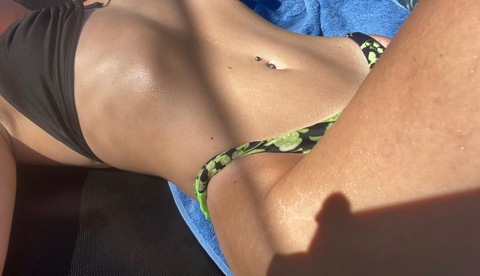 destinyhenry OnlyFans Leak (14 Photos and 1 Videos) 

 picture 2