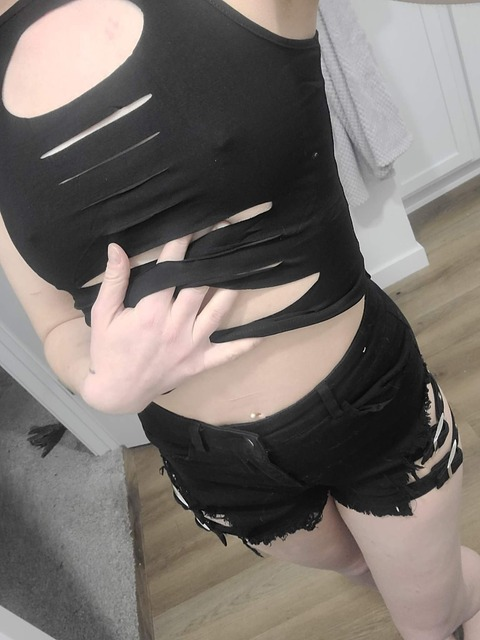 @devilishdevyn leaked Onlyfans photos free 

 picture 2