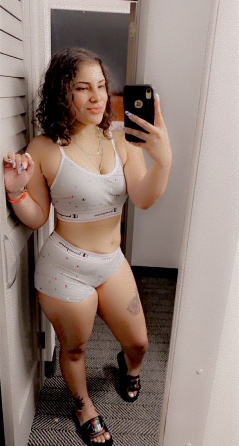 diamondruby0 (yayii) OnlyFans Leaks 

 picture 2