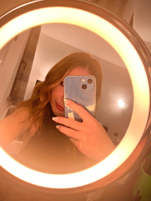 dianamihoc OnlyFans Leaked 

 picture 2
