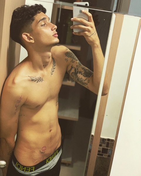 dickwhite_23 (Fernando) OnlyFans Leaked Content 

 picture 2