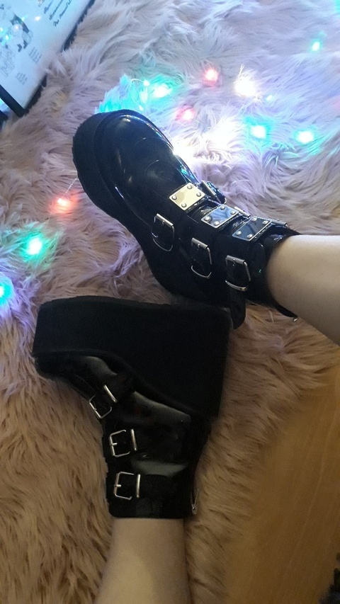 View dinley OnlyFans content for free 

 picture 2