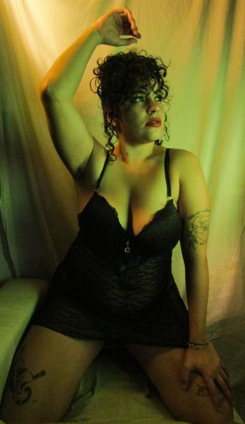 dirtycurlygirl420 OnlyFans Leak (10 Photos and 1 Videos) 

 picture 2