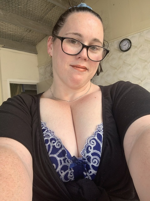 dirtymisstresspaige OnlyFans Leaked Photos and Videos 

 picture 2