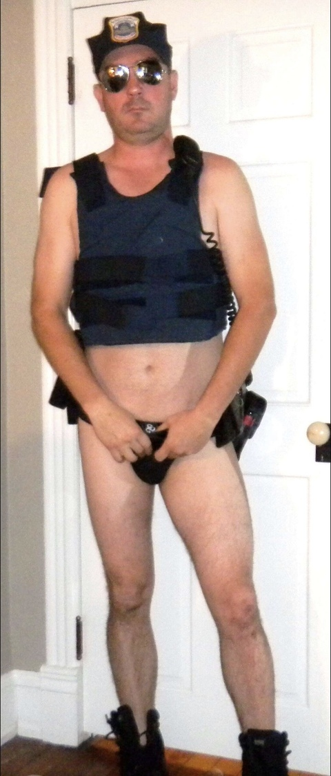 Onlyfans leaks domfarmboy 

 picture 2