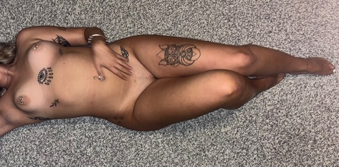 View Angel Shades (donttouchmyshades) OnlyFans 22 Photos and 7 Videos leaks 

 picture 2