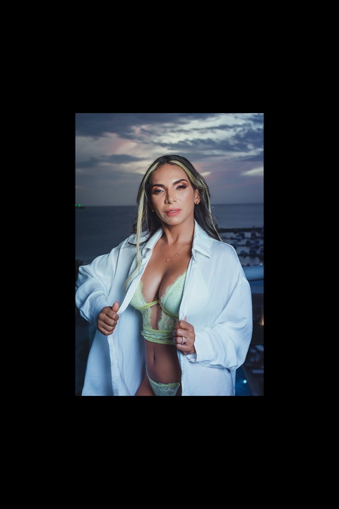 Onlyfans leak doraconcorazon 

 picture 2