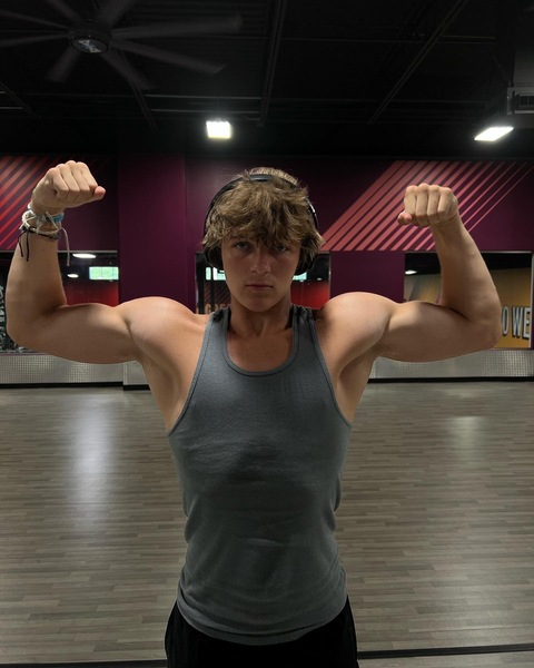 View drewsvip (DrewsVIP 😜) OnlyFans 29 Photos and 4 Videos leaked 

 picture 2