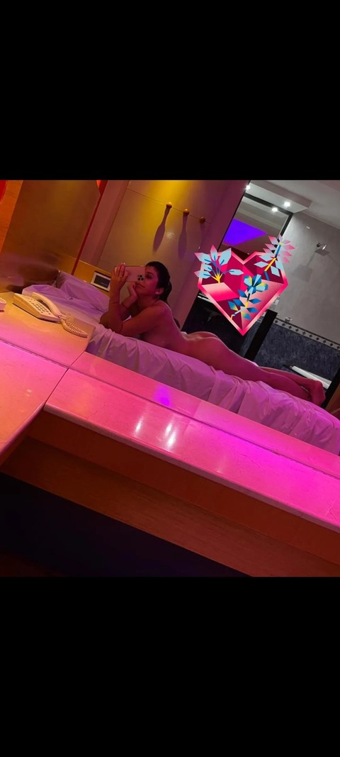 Onlyfans leaks dulceannee 

 picture 2