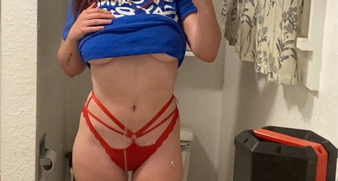dumbbitchlo (Lo🍒) free OnlyFans content 

 picture 2