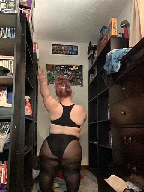 dwarfqueen2121 OnlyFans Leaked (26 Photos and 2 Videos) 

 picture 2