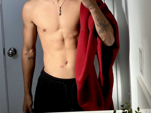 dylonshogo (Dylon) OnlyFans content 

 picture 2