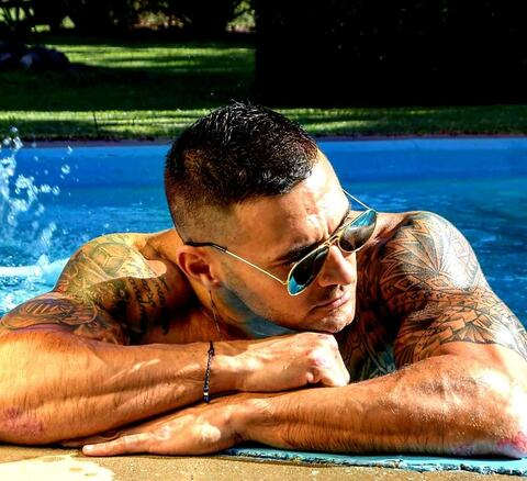 Onlyfans leak el_cichi 

 picture 2