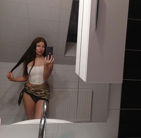 View Elina Alissa (elinaalissa) OnlyFans 469 Photos and 71 Videos leaks 

 picture 2