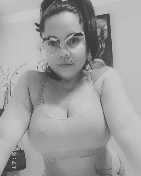 eliqueencuba OnlyFans Leaks (21 Photos and 18 Videos) 

 picture 2
