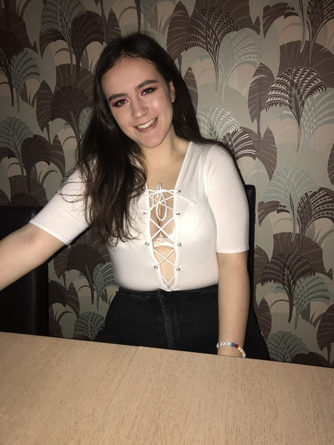 elizabethan OnlyFans Leak 

 picture 2