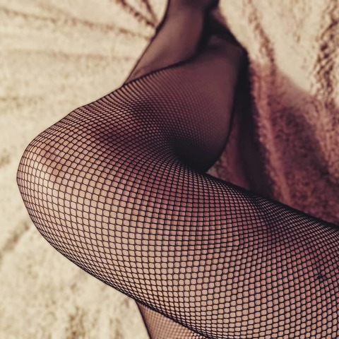 Onlyfans leaks elk_louise 

 picture 2