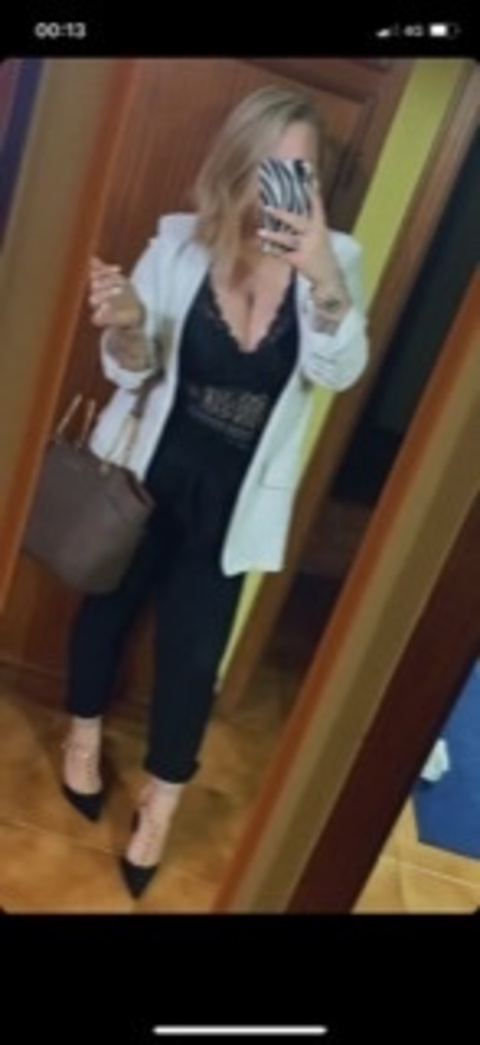 Onlyfans leak ella_2621 

 picture 2