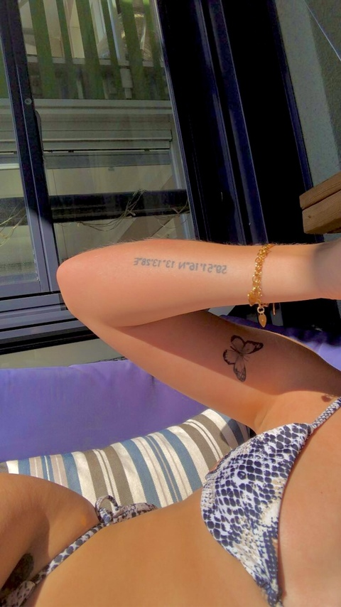 View ellaha (Ella) OnlyFans 5 Photos and 0 Videos leaked 

 picture 2
