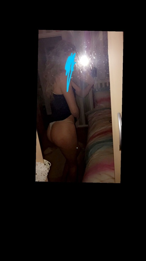 ellierxoxo OnlyFans Leaked Photos and Videos 

 picture 2
