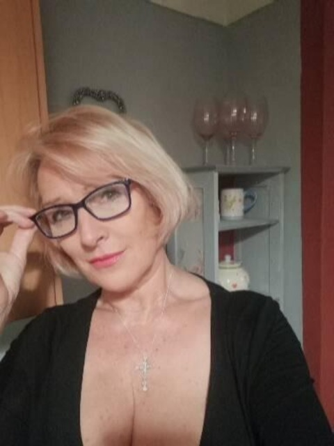 @elsamars1 leaked Onlyfans videos free 

 picture 2