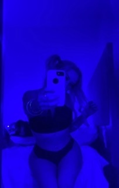 View emeryy01 (Emeryy01) OnlyFans 320 Photos and 178 Videos leaks 

 picture 2