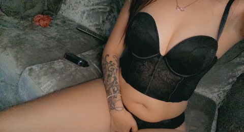 emileh1304 OnlyFans Leaked (34 Photos and 6 Videos) 

 picture 2