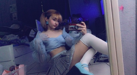 emiliarenee (Emilia) free OnlyFans Leaked Pictures and Videos 

 picture 2