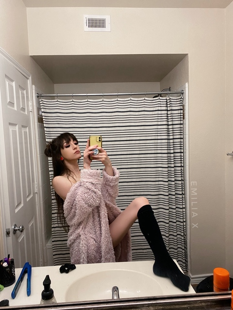 Get Free access to emiliaxfree Leaked OnlyFans 

 picture 2