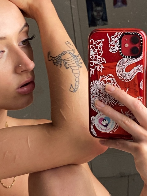 View Emily Autumn (emilyautumnn) OnlyFans 83 Photos and 3 Videos gallery 

 picture 2