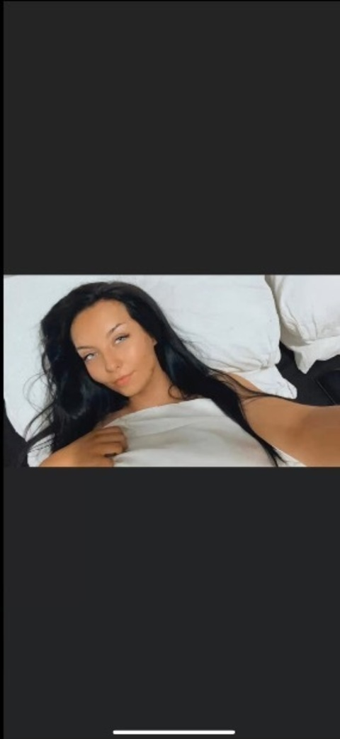 View Emily Loughlin (emilyloughlin) OnlyFans 0 Photos and 1 Videos leaks 

 picture 2