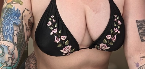 Onlyfans free content emilymoonshine 

 picture 2