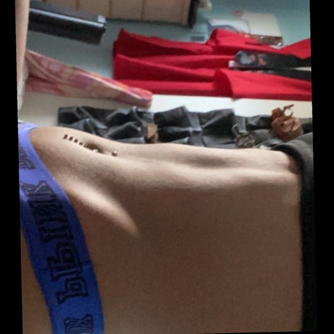 emilyy4 (em) OnlyFans Leaked Pictures and Videos 

 picture 2