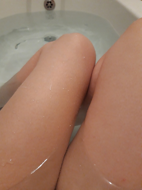 View emmafielding (EmmaF) OnlyFans 39 Photos and 1 Videos leaks 

 picture 2