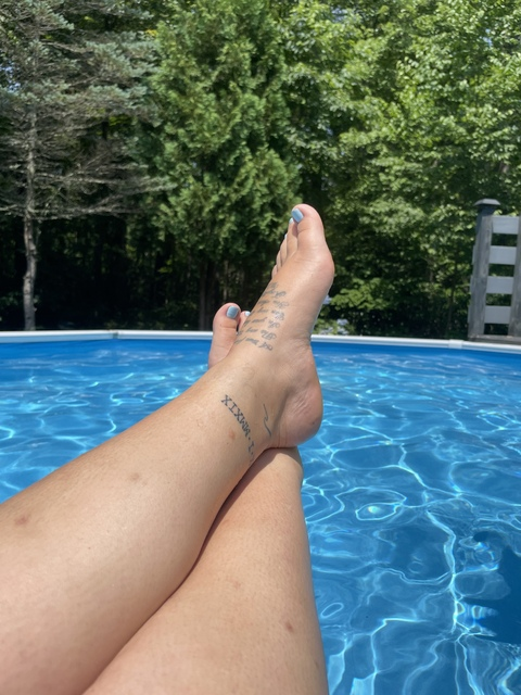 emmagetswet OnlyFans Leaked 

 picture 2