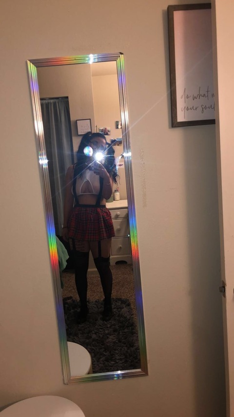 emmajin22 OnlyFans Leaked (32 Photos and 9 Videos) 

 picture 2