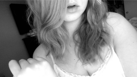 Onlyfans free content emmalittle1965 

 picture 2
